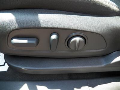 2023 Chevrolet Equinox LT  AWD - Photo 9 - Mishawaka, IN 46545