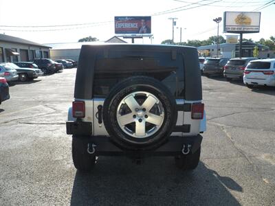 2009 Jeep Wrangler Unlimited Sahara  4X4 - Photo 4 - Mishawaka, IN 46545