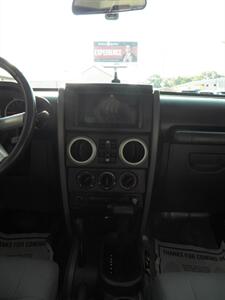 2009 Jeep Wrangler Unlimited Sahara  4X4 - Photo 17 - Mishawaka, IN 46545