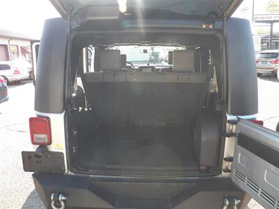 2009 Jeep Wrangler Unlimited Sahara  4X4 - Photo 12 - Mishawaka, IN 46545