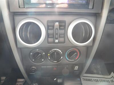 2009 Jeep Wrangler Unlimited Sahara  4X4 - Photo 20 - Mishawaka, IN 46545