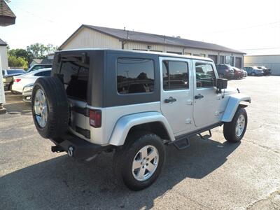 2009 Jeep Wrangler Unlimited Sahara  4X4 - Photo 3 - Mishawaka, IN 46545