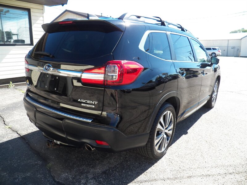 2020 Subaru Ascent Limited 7-Passenger AWD - Photo 3 - Mishawaka, IN 46545