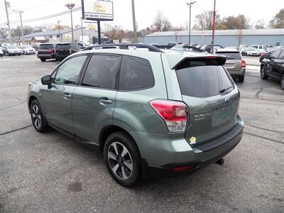 2018 Subaru Forester 2.5i Premium  AWD - Photo 5 - Mishawaka, IN 46545