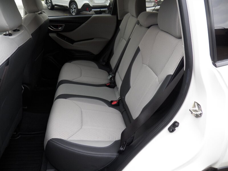2019 Subaru Forester Premium AWD - Photo 12 - Mishawaka, IN 46545