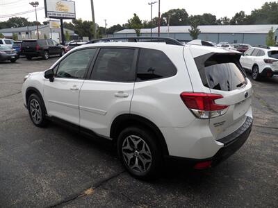 2019 Subaru Forester Premium AWD - Photo 3 - Mishawaka, IN 46545