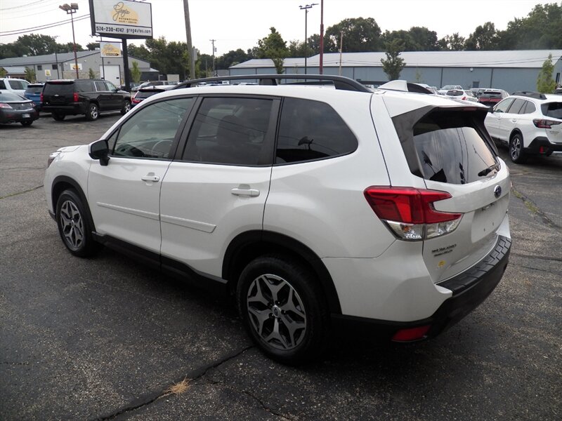 2019 Subaru Forester Premium AWD - Photo 3 - Mishawaka, IN 46545