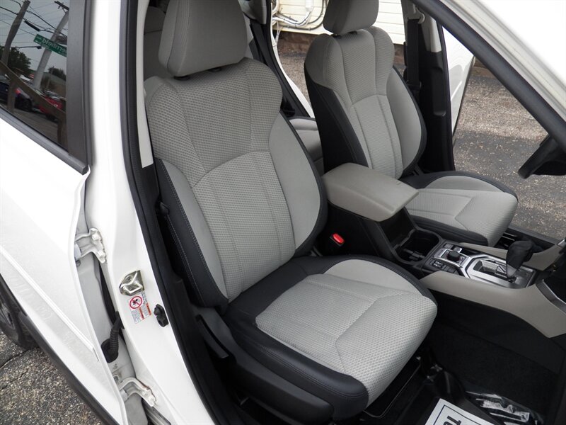 2019 Subaru Forester Premium AWD - Photo 14 - Mishawaka, IN 46545