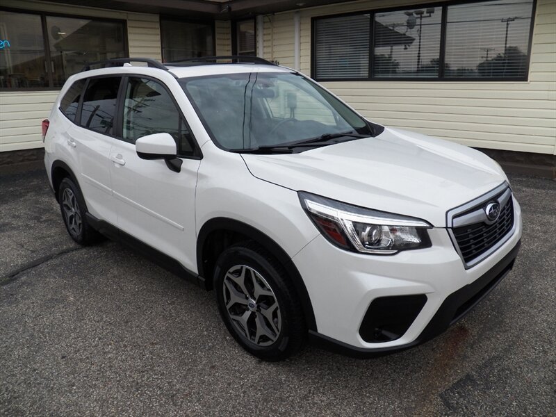 2019 Subaru Forester Premium  AWD - Photo 1 - Mishawaka, IN 46545