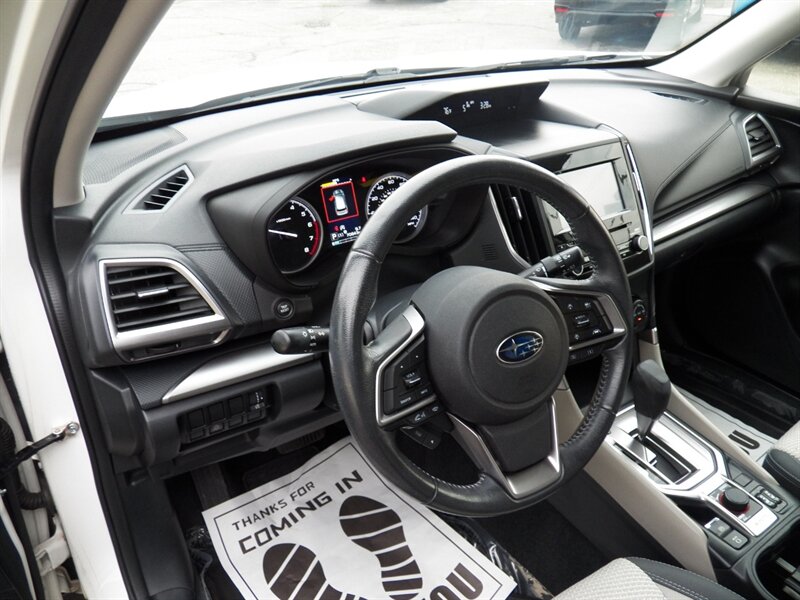 2019 Subaru Forester Premium AWD - Photo 9 - Mishawaka, IN 46545