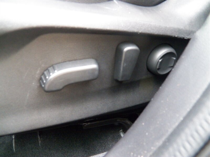 2019 Subaru Forester Premium AWD - Photo 11 - Mishawaka, IN 46545