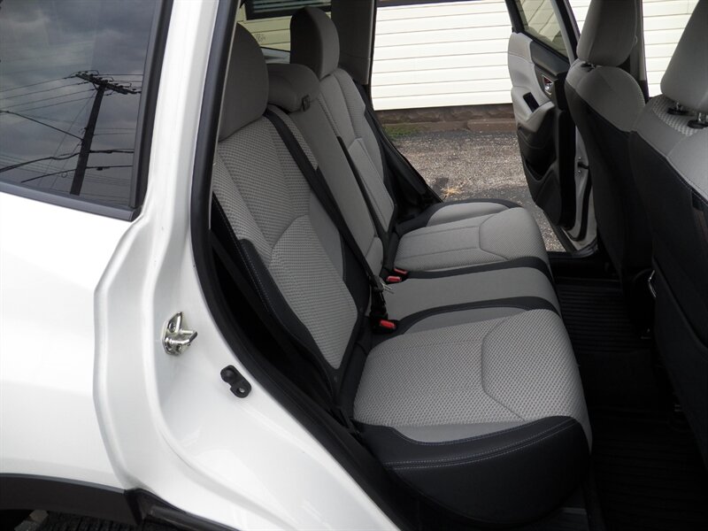 2019 Subaru Forester Premium AWD - Photo 13 - Mishawaka, IN 46545
