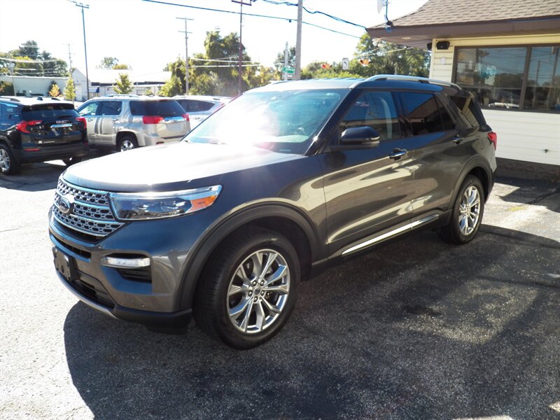 2020 Ford Explorer Limited AWD - Photo 2 - Mishawaka, IN 46545