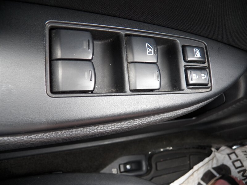 2012 Subaru Outback 2.5i Premium AWD - Photo 18 - Mishawaka, IN 46545