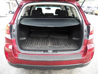 2012 Subaru Outback 2.5i Premium AWD - Photo 9 - Mishawaka, IN 46545