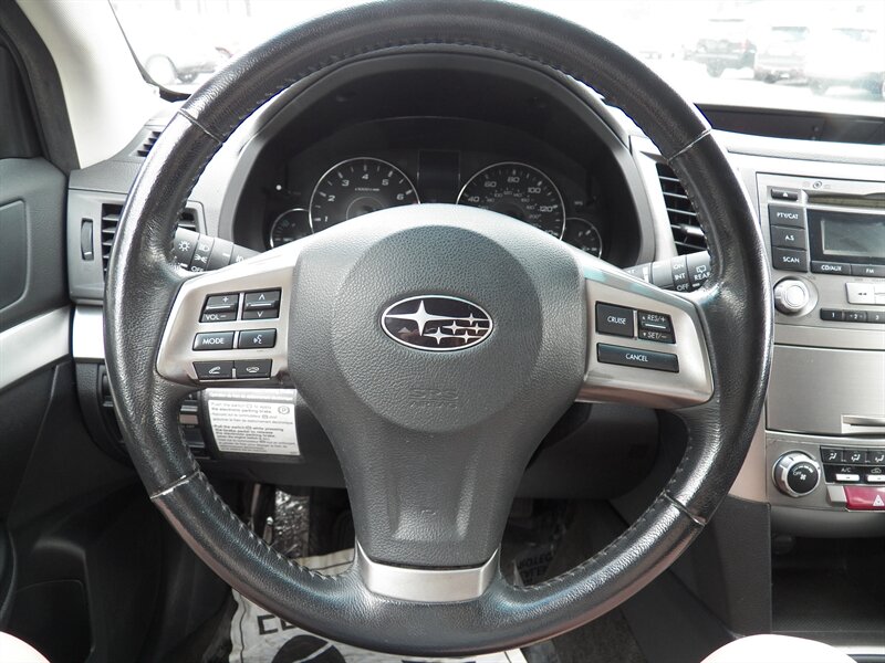 2012 Subaru Outback 2.5i Premium AWD - Photo 15 - Mishawaka, IN 46545