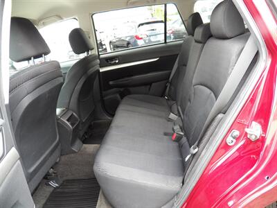 2012 Subaru Outback 2.5i Premium AWD - Photo 8 - Mishawaka, IN 46545