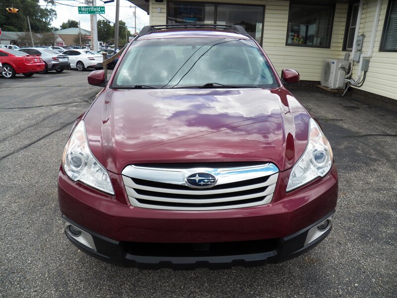 2012 Subaru Outback 2.5i Premium AWD - Photo 5 - Mishawaka, IN 46545