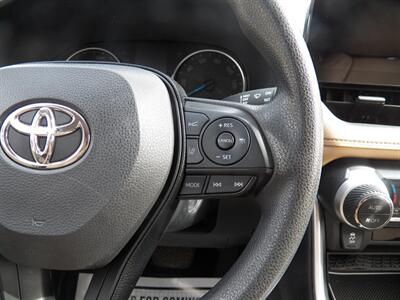 2019 Toyota RAV4 Hybrid LE AWD - Photo 19 - Mishawaka, IN 46545