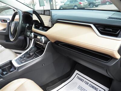 2019 Toyota RAV4 Hybrid LE AWD - Photo 15 - Mishawaka, IN 46545