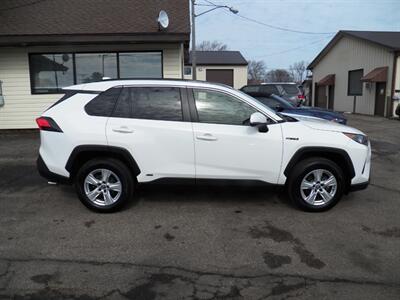 2019 Toyota RAV4 Hybrid LE AWD - Photo 2 - Mishawaka, IN 46545