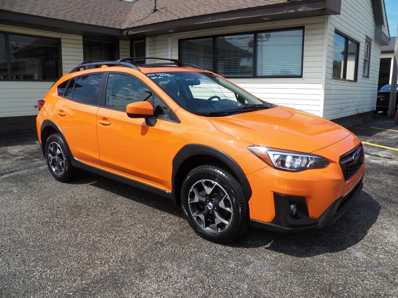 2018 Subaru Crosstrek 2.0i Premium AWD - Photo 2 - Mishawaka, IN 46545
