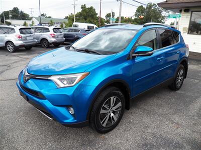2018 Toyota RAV4 XLE AWD - Photo 2 - Mishawaka, IN 46545