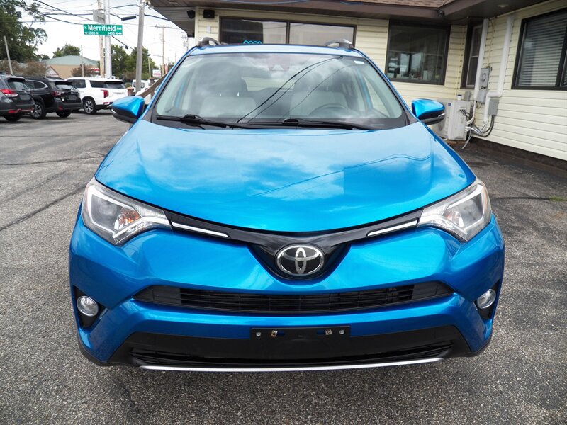 2018 Toyota RAV4 XLE AWD - Photo 3 - Mishawaka, IN 46545