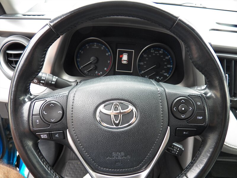 2018 Toyota RAV4 XLE AWD - Photo 17 - Mishawaka, IN 46545