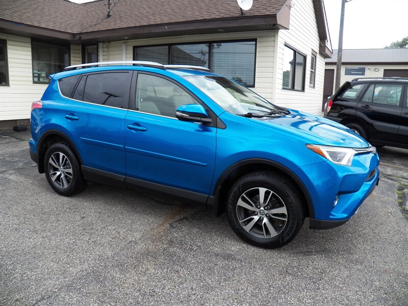 2018 Toyota RAV4 XLE AWD - Photo 5 - Mishawaka, IN 46545