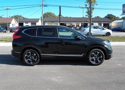 2018 Honda CR-V Touring  AWD - Photo 2 - Mishawaka, IN 46545