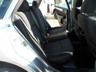2015 Subaru Outback 2.5i  AWD - Photo 13 - Mishawaka, IN 46545