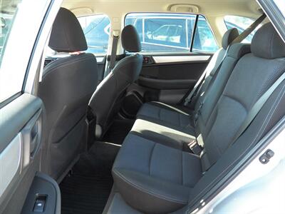 2015 Subaru Outback 2.5i  AWD - Photo 11 - Mishawaka, IN 46545