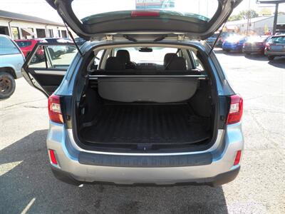 2015 Subaru Outback 2.5i  AWD - Photo 12 - Mishawaka, IN 46545