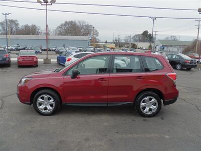 2017 Subaru Forester 2.5i  AWD - Photo 7 - Mishawaka, IN 46545