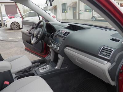 2017 Subaru Forester 2.5i  AWD - Photo 15 - Mishawaka, IN 46545