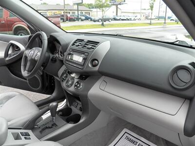 2012 Toyota RAV4 V6 Limited  AWD - Photo 18 - Mishawaka, IN 46545