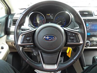 2018 Subaru Outback 2.5i Premium AWD - Photo 13 - Mishawaka, IN 46545