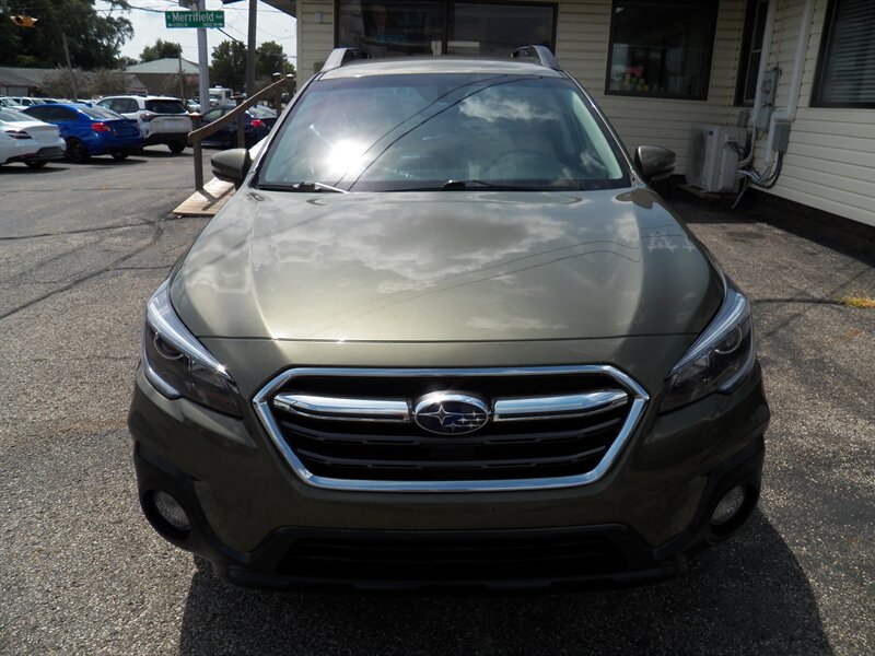2018 Subaru Outback 2.5i Premium AWD - Photo 5 - Mishawaka, IN 46545
