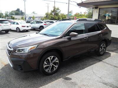 2020 Subaru Outback Limited  AWD - Photo 4 - Mishawaka, IN 46545