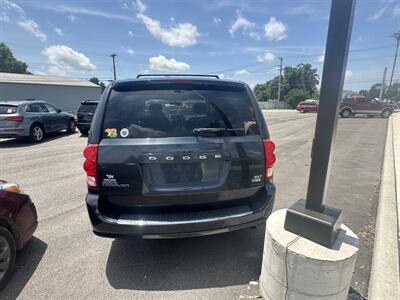 2014 Dodge Grand Caravan SXT   - Photo 5 - Mishawaka, IN 46545