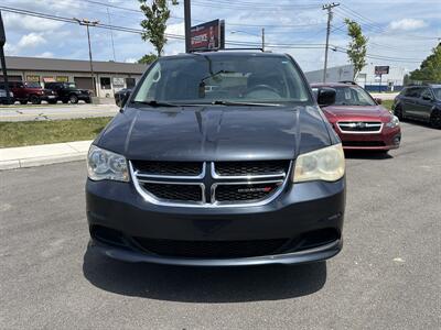 2014 Dodge Grand Caravan SXT   - Photo 2 - Mishawaka, IN 46545