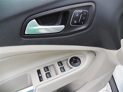 2017 Ford Escape Titanium - Photo 15 - Mishawaka, IN 46545