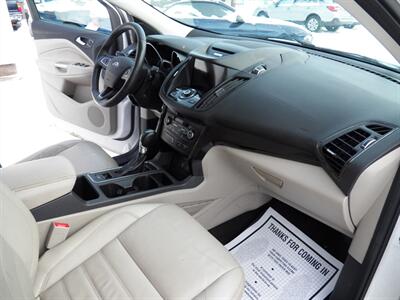 2017 Ford Escape Titanium - Photo 13 - Mishawaka, IN 46545