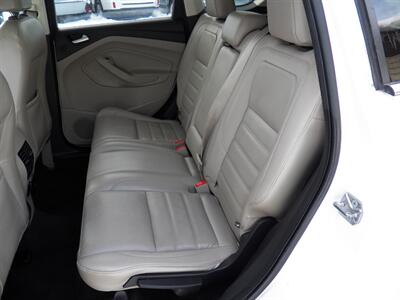 2017 Ford Escape Titanium - Photo 8 - Mishawaka, IN 46545