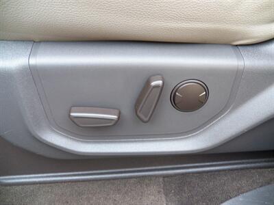 2020 Ford Expedition XLT  4x4 - Photo 11 - Mishawaka, IN 46545