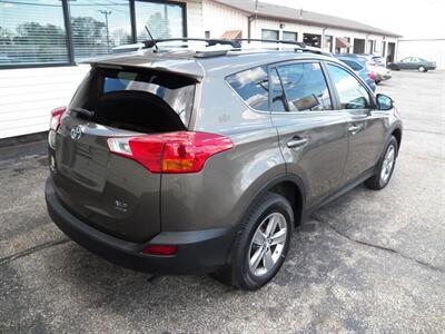 2015 Toyota RAV4 XLE AWD - Photo 5 - Mishawaka, IN 46545