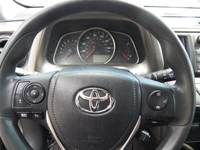 2015 Toyota RAV4 XLE AWD - Photo 18 - Mishawaka, IN 46545