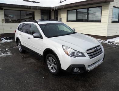 2013 Subaru Outback 2.5i Limited AWD - Photo 1 - Mishawaka, IN 46545