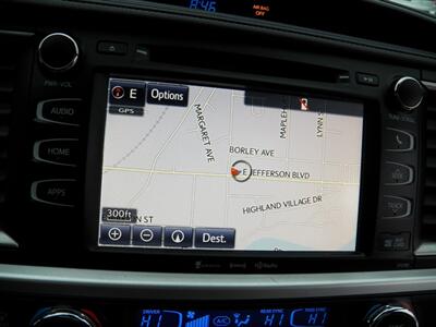 2019 Toyota Highlander XLE   - Photo 23 - Mishawaka, IN 46545